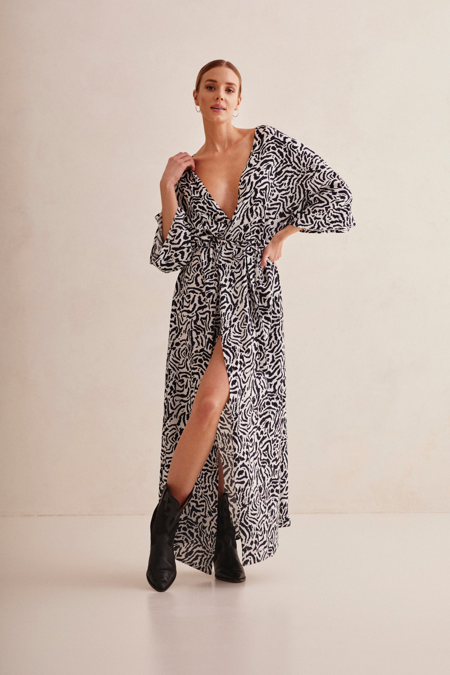 - GILI - KIMONO