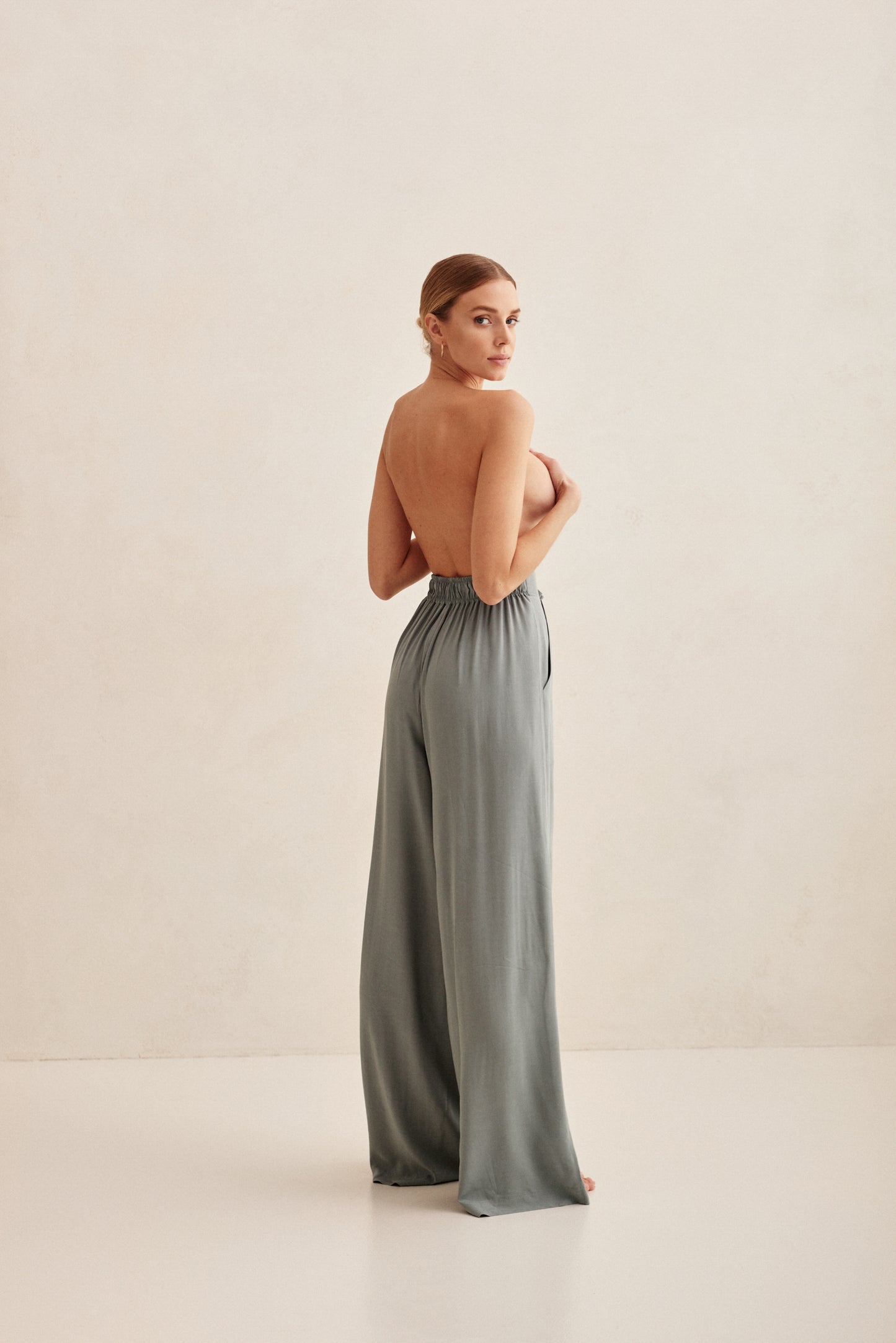 - COMO - SAGE TROUSERS