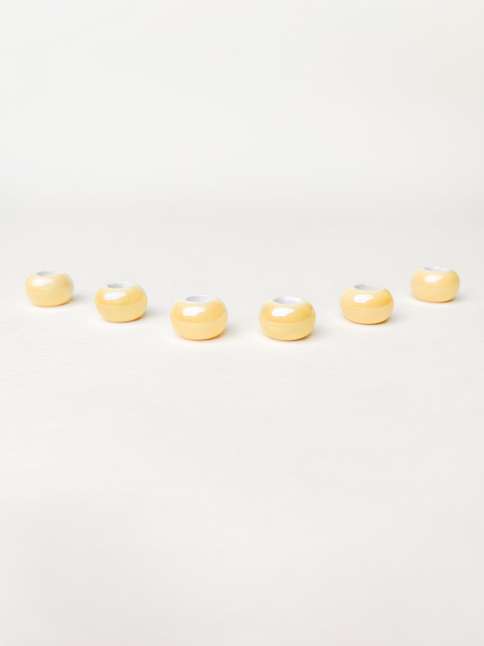 - THICK BUTTER YELLOW -